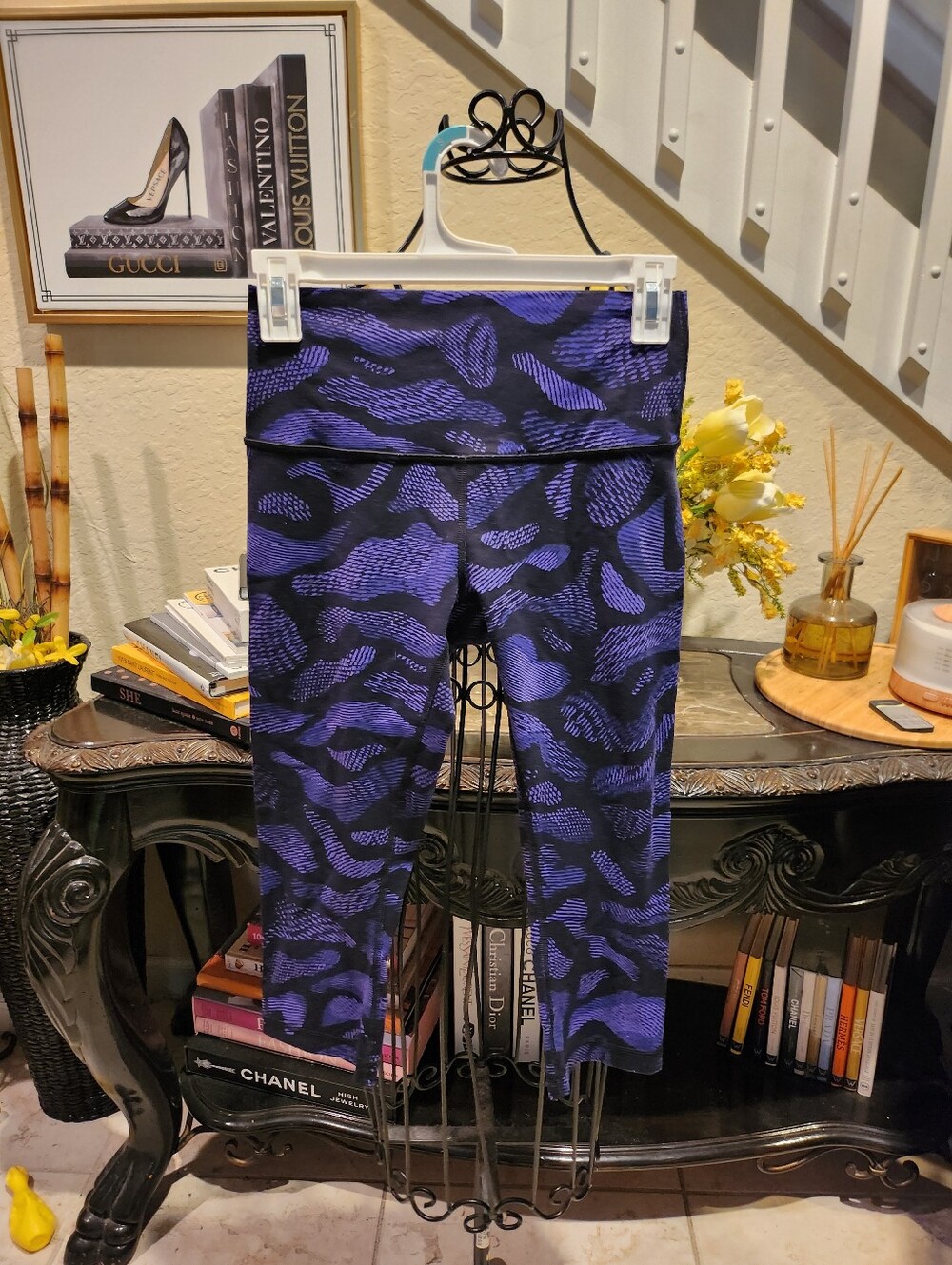 Lululemon Wunder Under cropped legging size 6